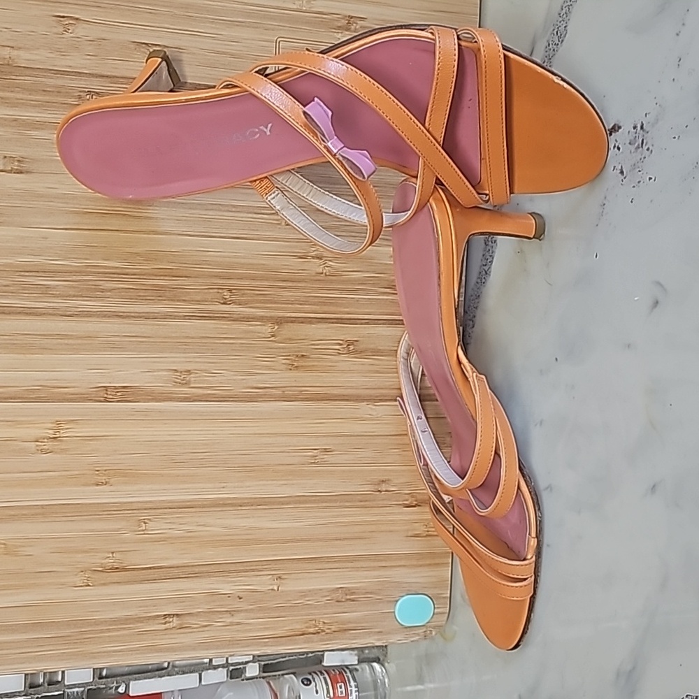ELLEN TRACY STRAPPY SANDALS